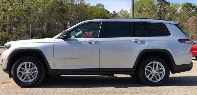 2023 Jeep Grand Cherokee L Laredo 4x4
