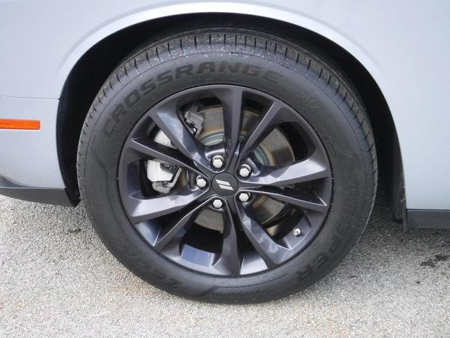 2022 Dodge Challenger SXT AWD