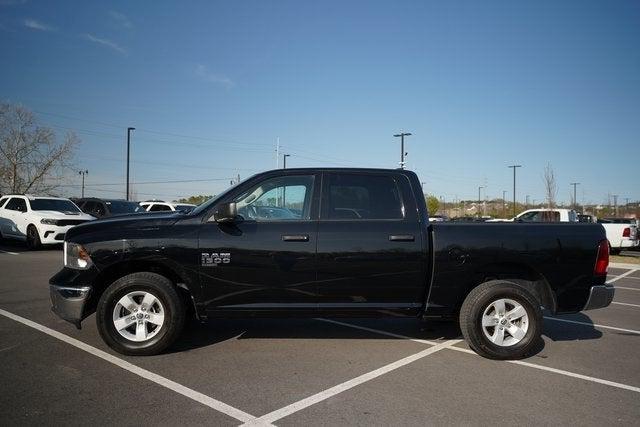 2022 RAM 1500 Classic SLT Crew Cab 4x4 57 Box