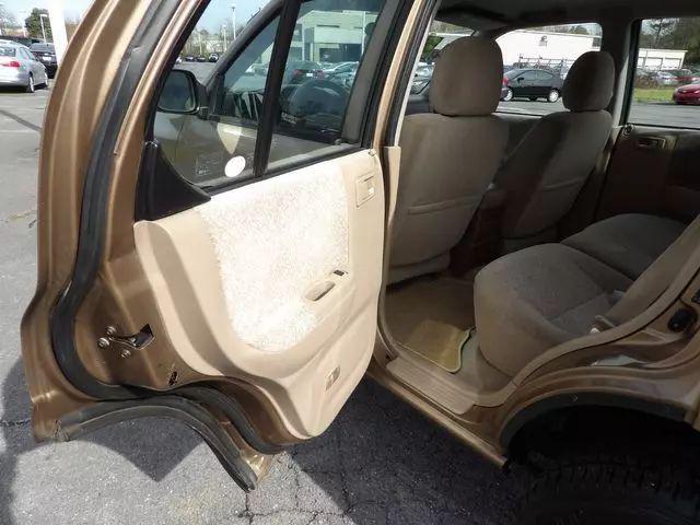 2000 Isuzu Rodeo LS