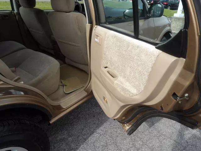 2000 Isuzu Rodeo LS