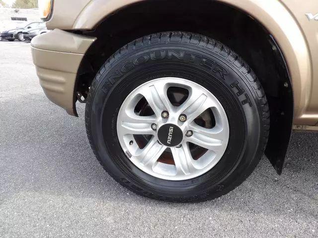 2000 Isuzu Rodeo LS