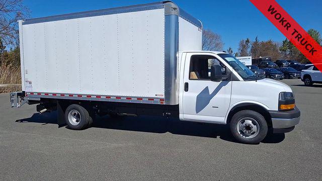 2025 GMC Savana Cutaway Work Van