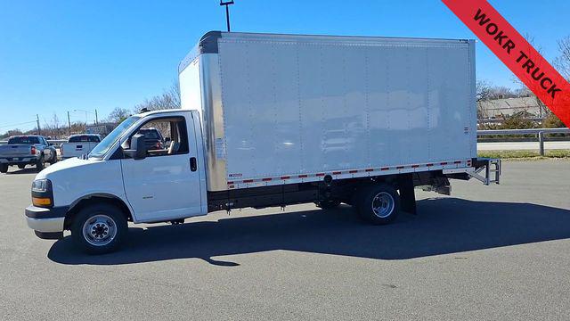 2025 GMC Savana Cutaway Work Van