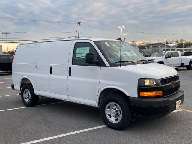 2025 Chevrolet Express Cargo Van RWD 2500 Regular Wheelbase WT