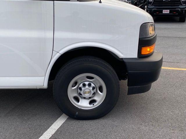 2025 Chevrolet Express Cargo Van RWD 2500 Regular Wheelbase WT