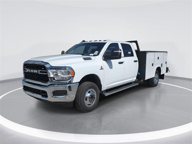 2024 RAM Ram 3500 Chassis Cab RAM 3500 TRADESMAN CREW CAB CHASSIS 4X4 60 CA