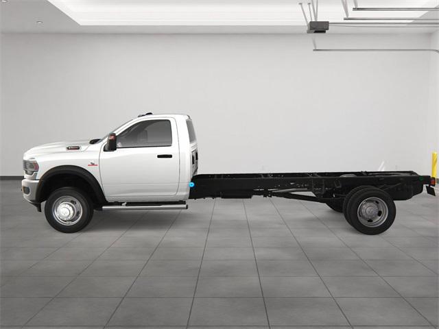 2024 RAM Ram 5500 Chassis Cab RAM 5500 TRADESMAN CHASSIS REGULAR CAB 4X2 120 CA