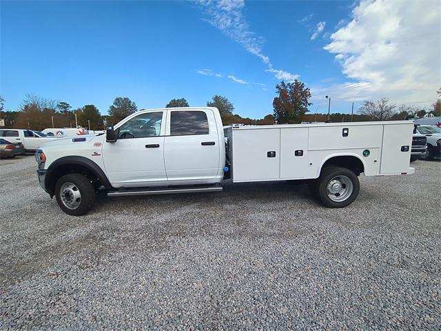 2024 RAM Ram 5500 Chassis Cab RAM 5500 TRADESMAN CHASSIS CREW CAB 4X2 84 CA