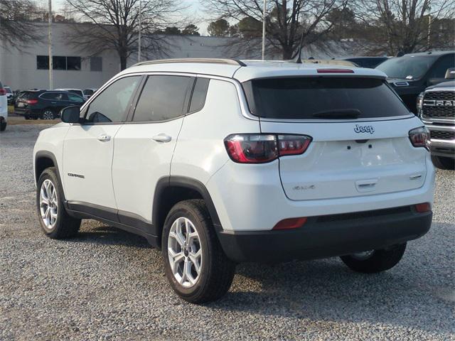 2025 Jeep Compass COMPASS LATITUDE 4X4