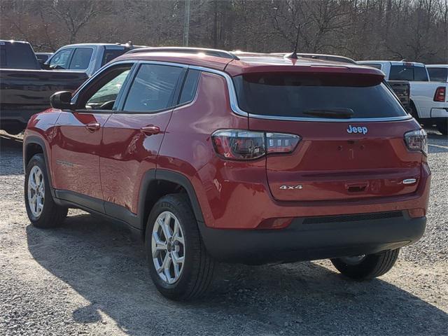 2025 Jeep Compass COMPASS LATITUDE 4X4