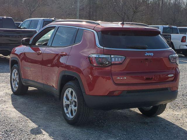 2025 Jeep Compass COMPASS LATITUDE 4X4