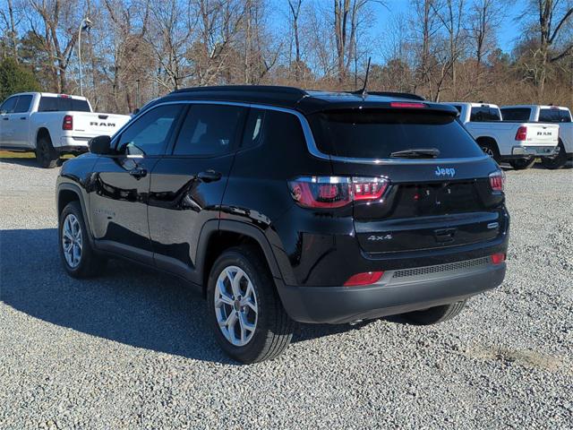 2025 Jeep Compass COMPASS LATITUDE 4X4