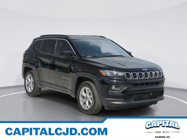 2025 Jeep Compass COMPASS LATITUDE 4X4