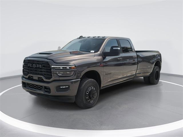 2025 RAM Ram 3500 RAM 3500 LARAMIE CREW CAB 4X4 8 BOX