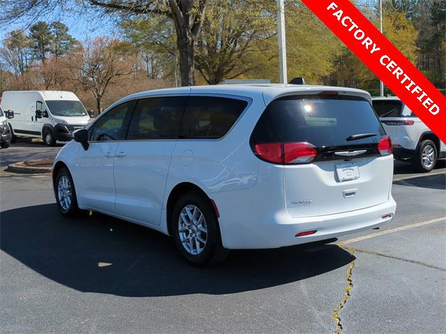 2023 Chrysler Voyager LX