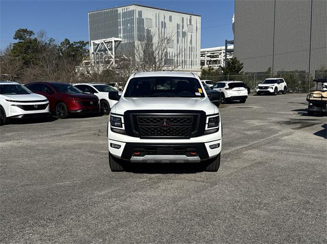 2024 Nissan TITAN Crew Cab PRO-4X 4x4