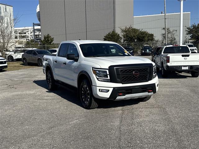 2024 Nissan TITAN Crew Cab PRO-4X 4x4