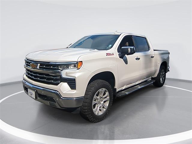 2022 Chevrolet Silverado 1500 4WD Crew Cab Short Bed LTZ