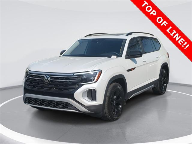 2024 Volkswagen Atlas 2.0T Peak Edition SEL
