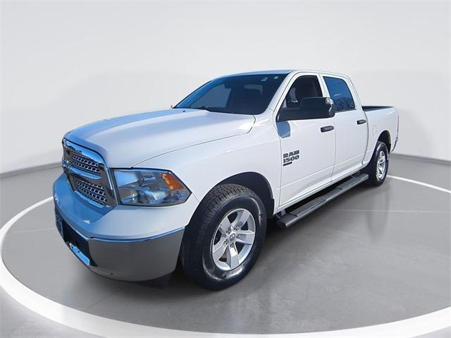 2022 RAM 1500 Classic SLT Crew Cab 4x4 57 Box