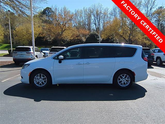 2023 Chrysler Voyager LX