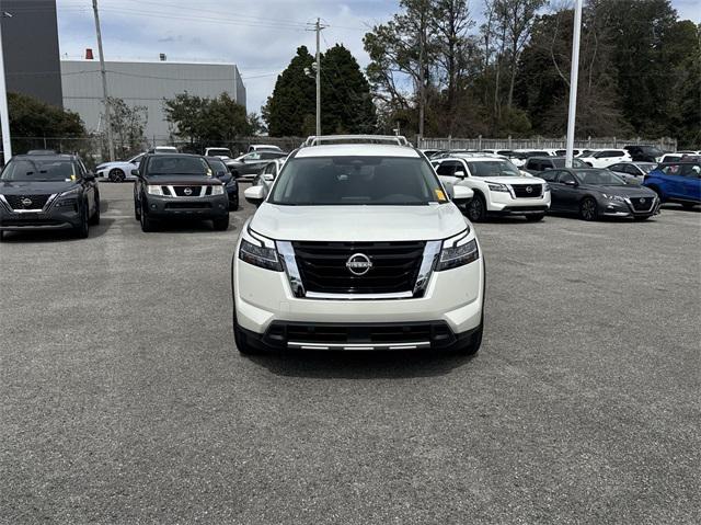 2024 Nissan Pathfinder SL 4WD