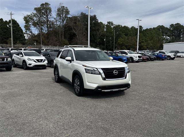 2024 Nissan Pathfinder SL 4WD