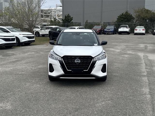 2024 Nissan Kicks S Xtronic CVT