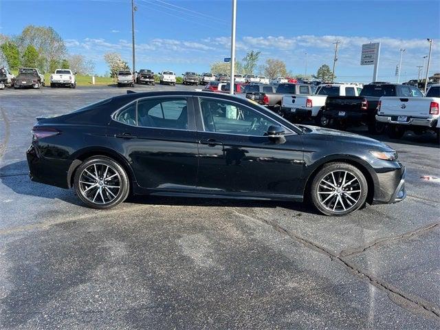 2022 Toyota Camry SE Nightshade Edition