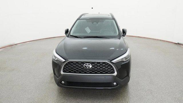 2025 Toyota Corolla Cross XLE