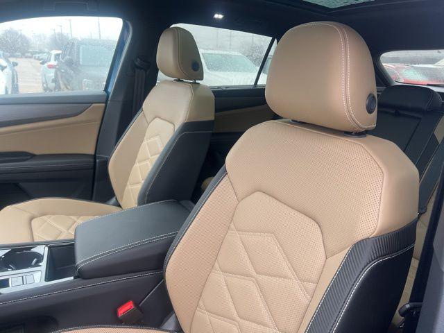 2025 Volkswagen Atlas Cross Sport 2.0T SE w/Technology