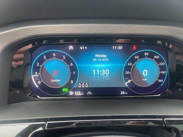 2025 Volkswagen Atlas Cross Sport 2.0T SE w/Technology