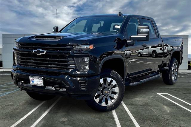 2024 Chevrolet Silverado 2500HD 4WD Crew Cab Standard Bed Custom