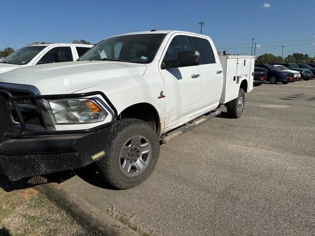 2017 RAM 2500 SLT Crew Cab 4x4 8 Box