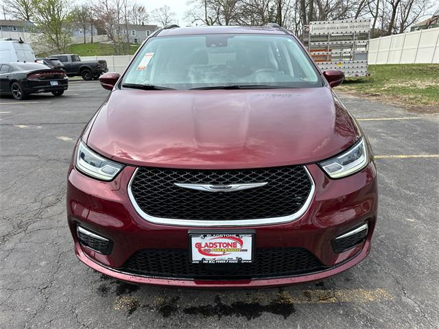 2022 Chrysler Pacifica Touring L AWD