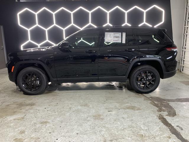 2025 Jeep Grand Cherokee GRAND CHEROKEE ALTITUDE 4X4