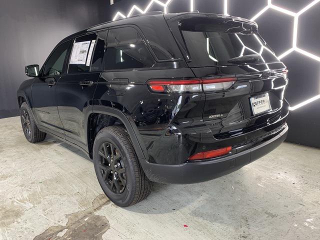 2025 Jeep Grand Cherokee GRAND CHEROKEE ALTITUDE 4X4