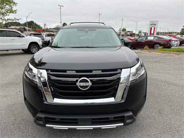2023 Nissan Pathfinder SL FWD