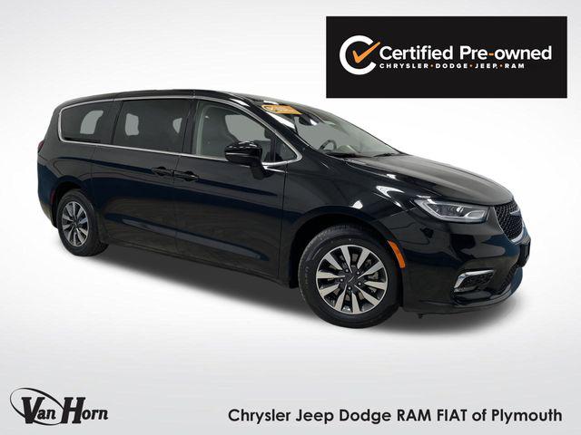 2023 Chrysler Pacifica Hybrid Touring L