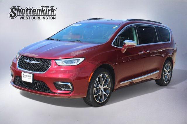 2022 Chrysler Pacifica Limited AWD