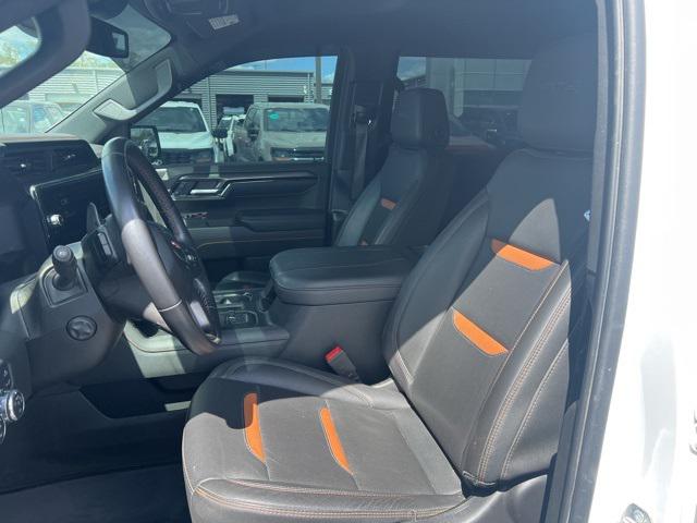 2023 GMC Sierra 1500 4WD Crew Cab Short Box AT4