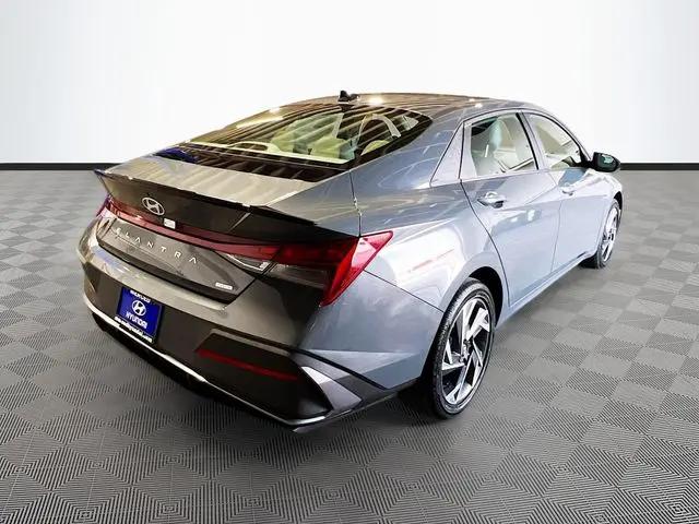 2025 Hyundai Elantra Hybrid SEL Sport