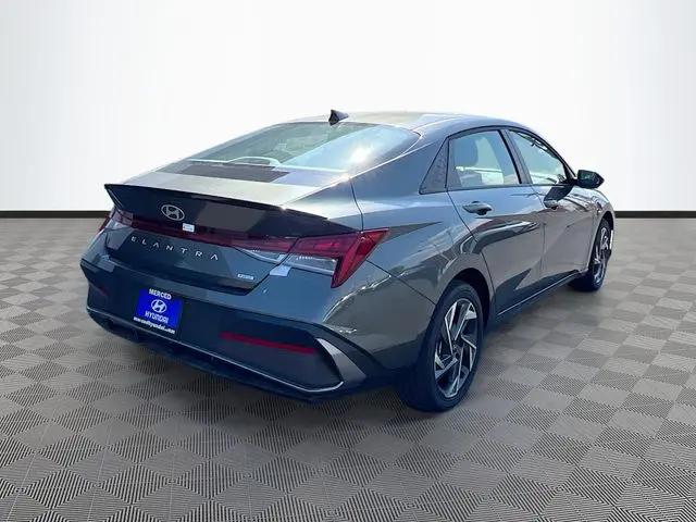 2025 Hyundai Elantra Hybrid SEL Sport