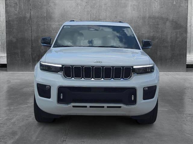 2023 Jeep Grand Cherokee Overland 4x2