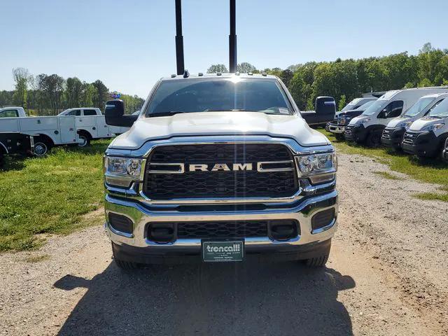 2024 RAM Ram 3500 Chassis Cab RAM 3500 TRADESMAN CREW CAB CHASSIS 4X4 60 CA