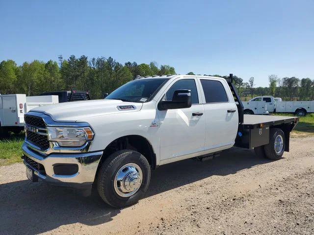 2024 RAM Ram 3500 Chassis Cab RAM 3500 TRADESMAN CREW CAB CHASSIS 4X4 60 CA