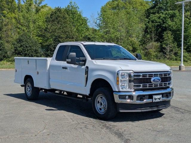 2024 Ford F-350 Chassis XL
