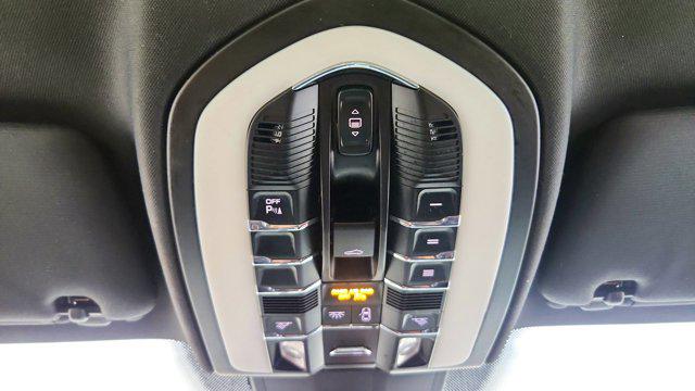 2014 Porsche Cayenne Platinum Edition