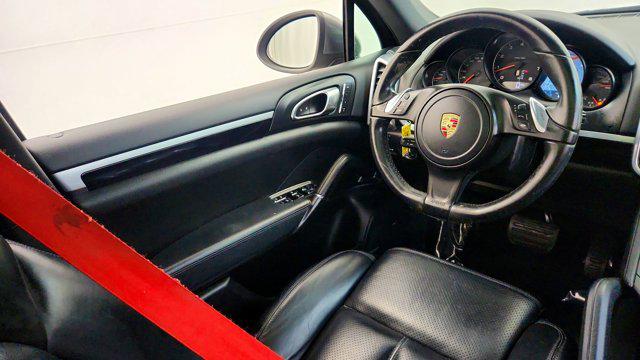2014 Porsche Cayenne Platinum Edition